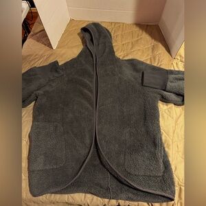 Maurices Unisex Fleece Oversized Gray Hoodie With Pockets  Size S/M Open Front